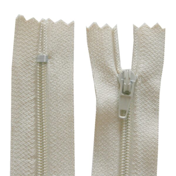 reiszverschluss-22-cm-spiralformig-nicht-trennbar-helllbeige-2226 Reißverschluss 22 cm spiralförmig nicht trennbar helllbeige (2226)